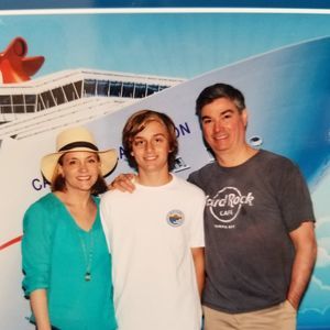 Meet your Posher, Lois